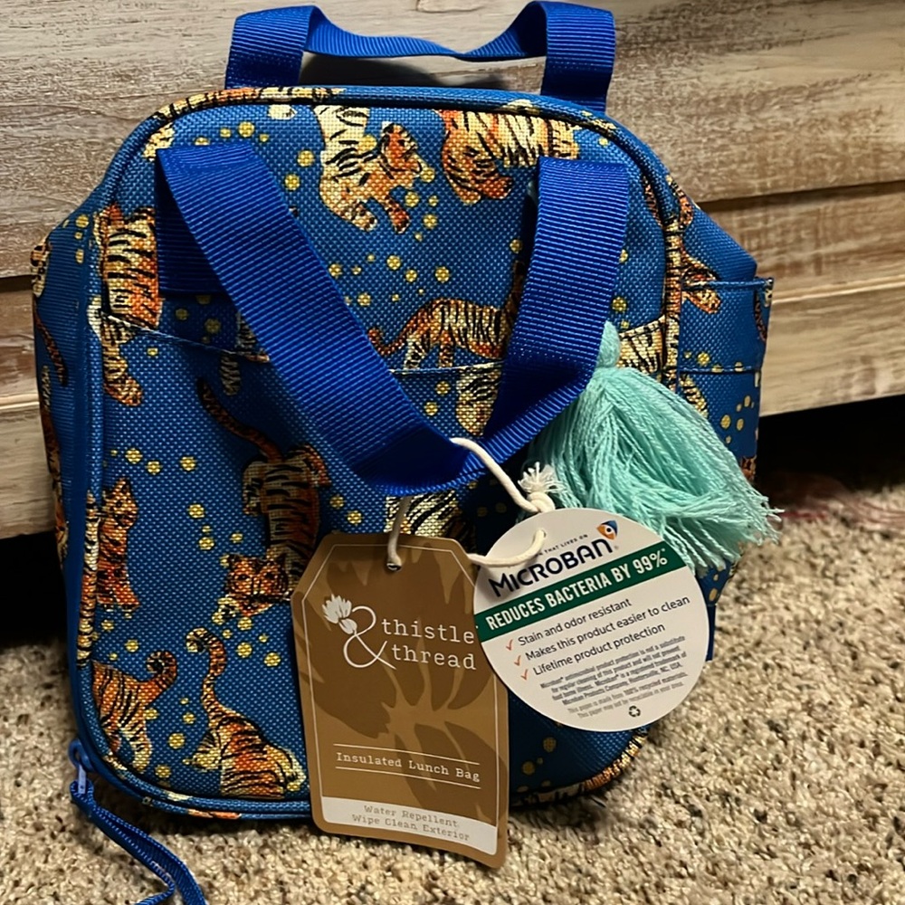 Thistle thread insulated lunch bag. NWT.